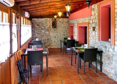 comedor del hotel rural alloru
