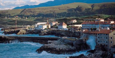 Llanes